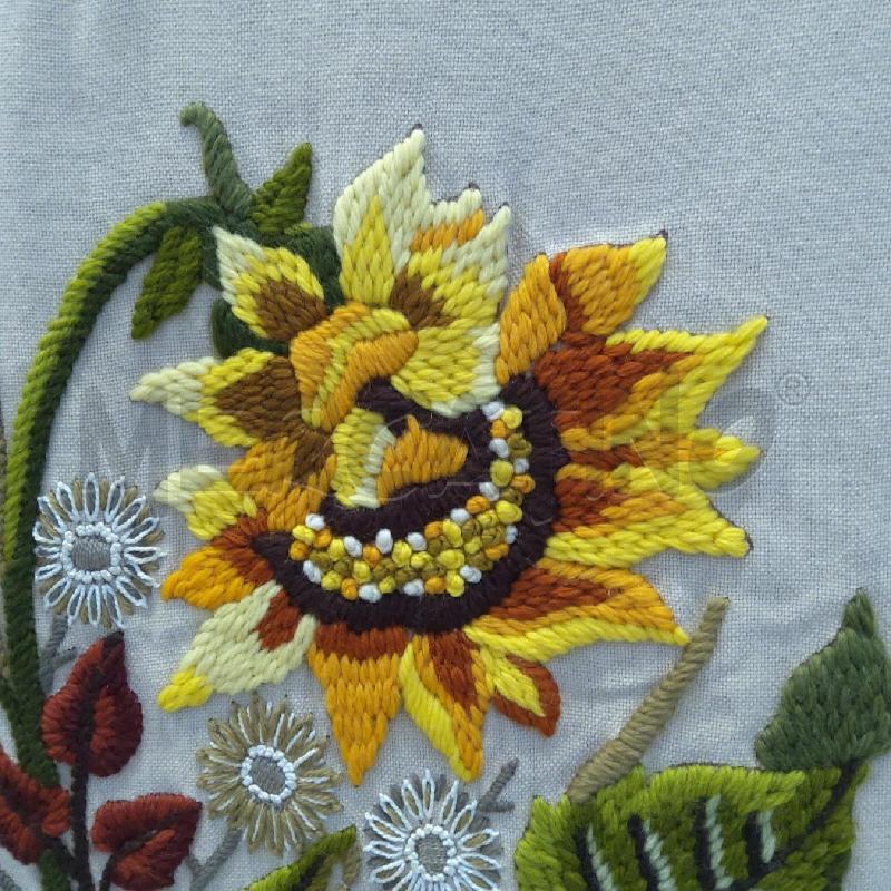 ARAZZO TESSUTO BEIGE RICAMO GIRASOLI | Mercatino dell'Usato San maurizio canavese 3