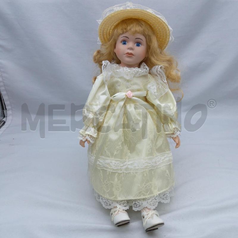 BAMBOLE CERAMICA THE PROMENADE VICTORIA VESTITO CREMA | Mercatino dell'Usato San maurizio canavese 1