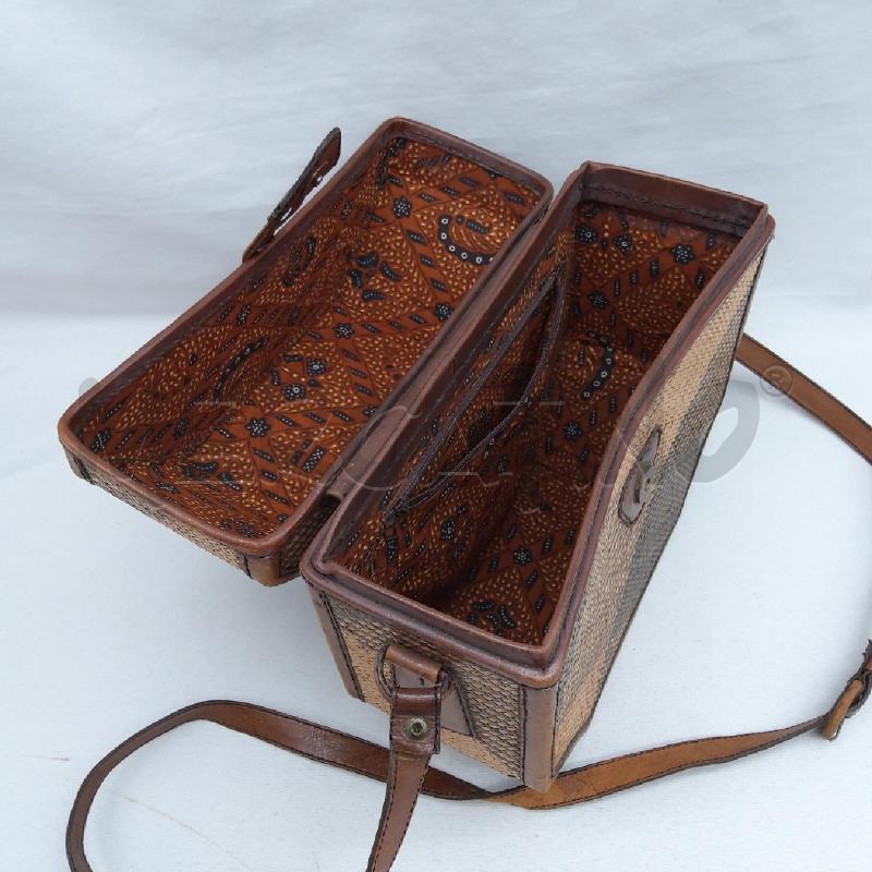 BORSA DONNA ARTIGIANALE INTRECCI INSERTI VERA PELLE CUOIO  | Mercatino dell'Usato San maurizio canavese 5