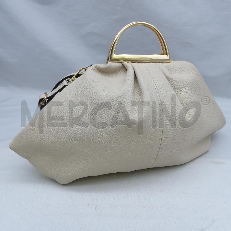 BORSA D VERA PELLE BEIGE MANICO DORATO MARTELLATA | Mercatino dell'Usato San maurizio canavese 4