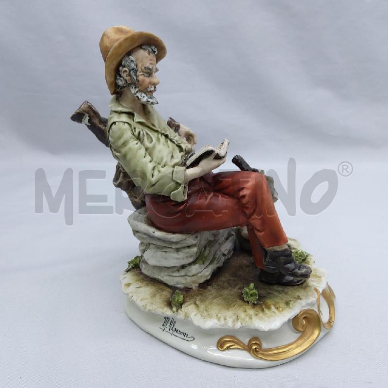 CAPODIMONTE ANZIANO CHE LEGGE SEDUTA M. ALPARONE | Mercatino dell'Usato San maurizio canavese 1