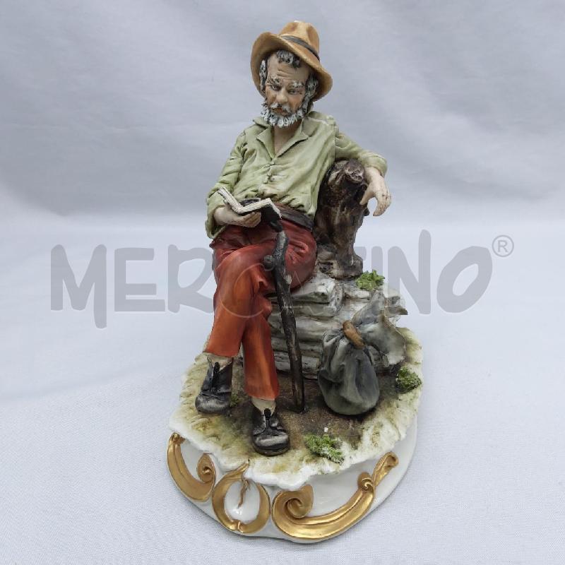 CAPODIMONTE ANZIANO CHE LEGGE SEDUTA M. ALPARONE | Mercatino dell'Usato San maurizio canavese 2