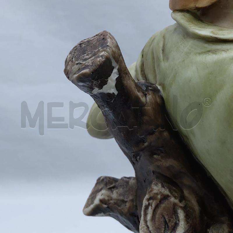 CAPODIMONTE ANZIANO CHE LEGGE SEDUTA M. ALPARONE | Mercatino dell'Usato San maurizio canavese 4
