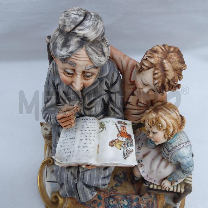 CAPODIMONTE NONNA CHE LEGGE AI NIPOTI RORI | Mercatino dell'Usato San maurizio canavese 2