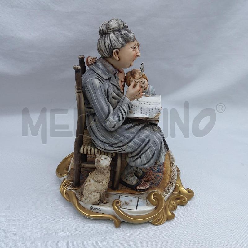 CAPODIMONTE NONNA CHE LEGGE AI NIPOTI RORI | Mercatino dell'Usato San maurizio canavese 3