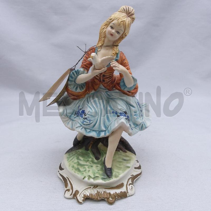 CAPODIMONTE RAGAZZA CON COLOMBA | Mercatino dell'Usato San maurizio canavese 1