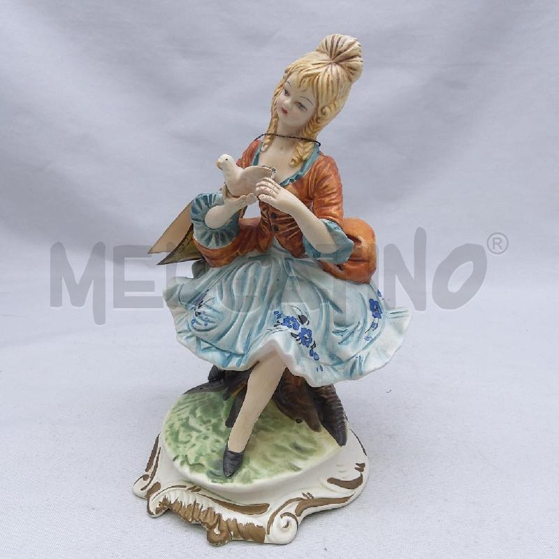 CAPODIMONTE RAGAZZA CON COLOMBA | Mercatino dell'Usato San maurizio canavese 4