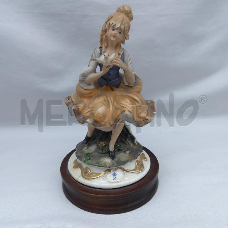 CAPODIMONTE SARTORI DAMINA CON COLOMBA | Mercatino dell'Usato San maurizio canavese 1