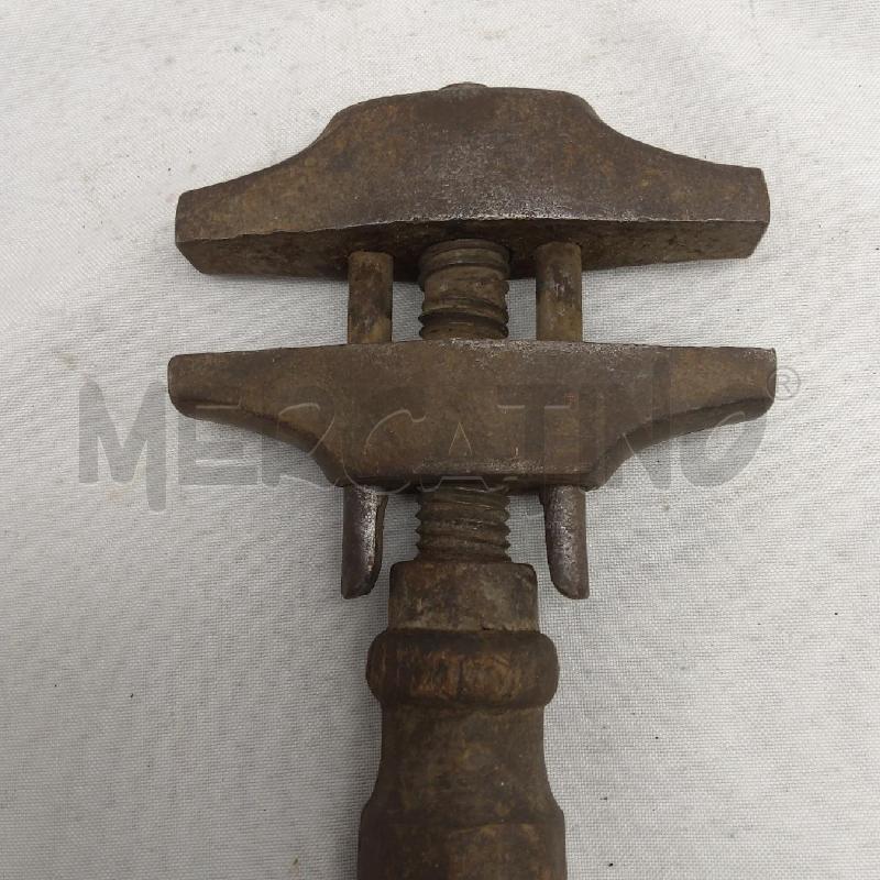 CHIAVE VINTAGE MANICO LEGNO VITE SENZA FINE | Mercatino dell'Usato San maurizio canavese 2