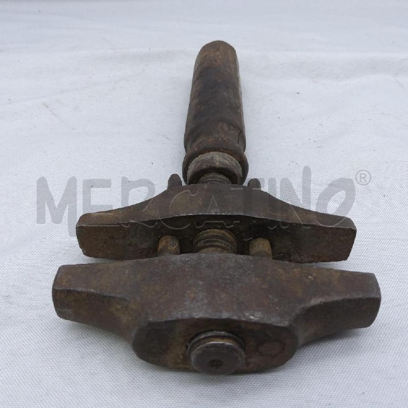 CHIAVE VINTAGE MANICO LEGNO VITE SENZA FINE | Mercatino dell'Usato San maurizio canavese 4