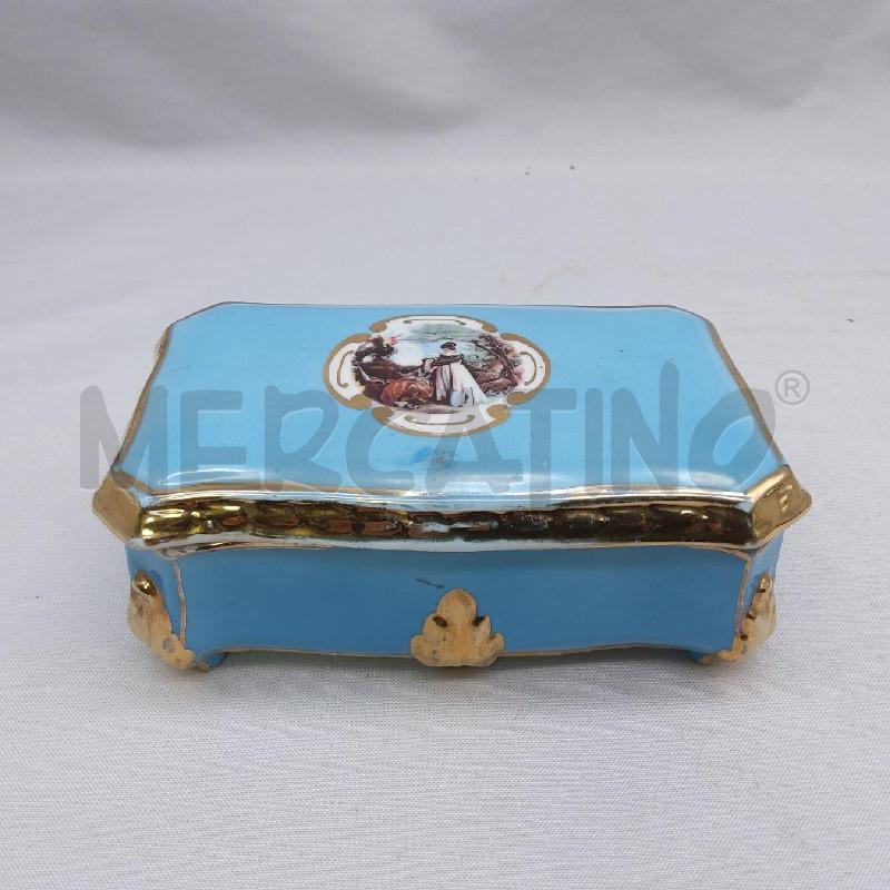COFANETTO RETT CERAMICA AZZURRA MEDAGLIONE DAME | Mercatino dell'Usato San maurizio canavese 1