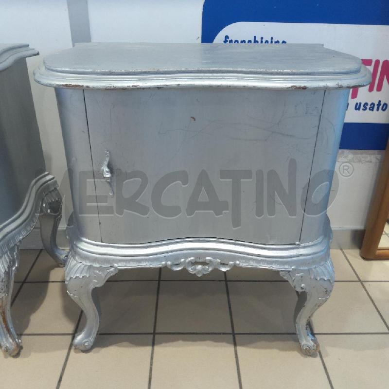 COMODINI COPPIA GRIGIO ARGENTO CABRIOLE ANTINA | Mercatino dell'Usato San maurizio canavese 2