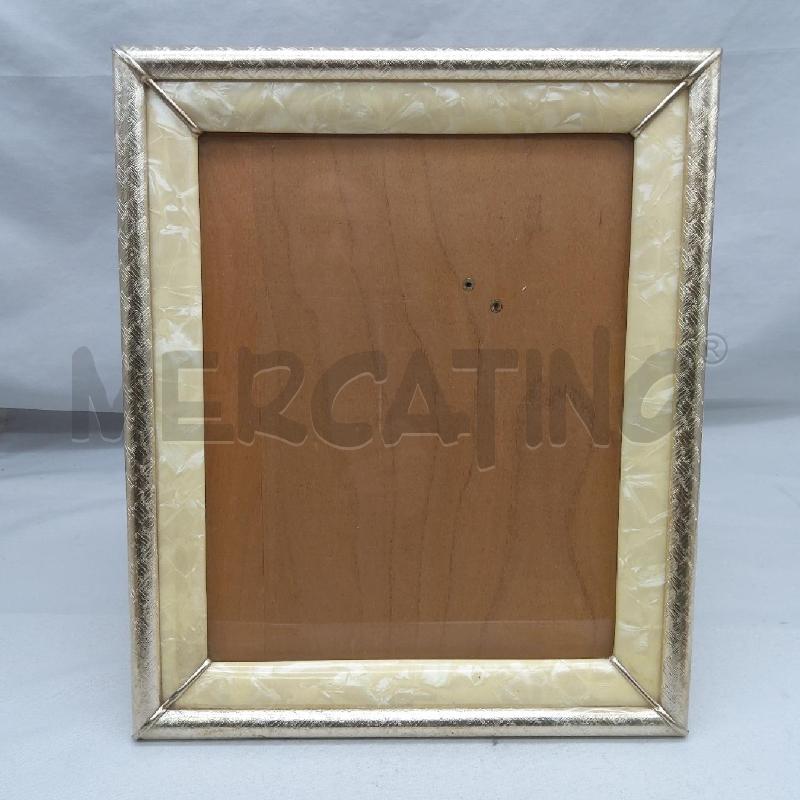 CORNICE 31X37 CM MADREPERLA ARGENTATA | Mercatino dell'Usato San maurizio canavese 1