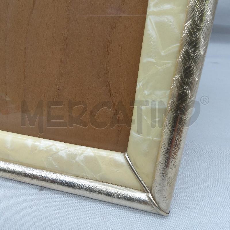 CORNICE 31X37 CM MADREPERLA ARGENTATA | Mercatino dell'Usato San maurizio canavese 2