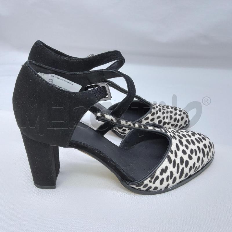 DECOLLETE CLARKS SC1 CAVALLINO BIANCO E NERO SCAMOSCIATO  | Mercatino dell'Usato San maurizio canavese 4