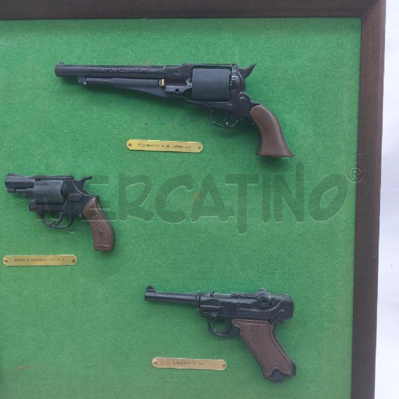 ESPOSITORE CON 5 PISTOLE PANNO VERDE | Mercatino dell'Usato San maurizio canavese 3