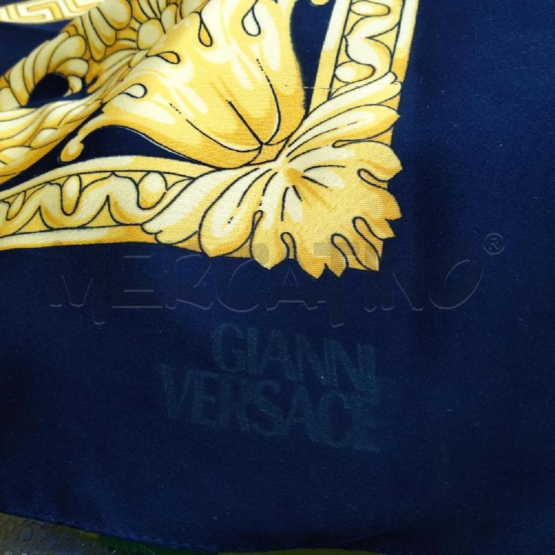 FOULARD GIANNI VERSACE BLU MEDUSA  | Mercatino dell'Usato San maurizio canavese 2