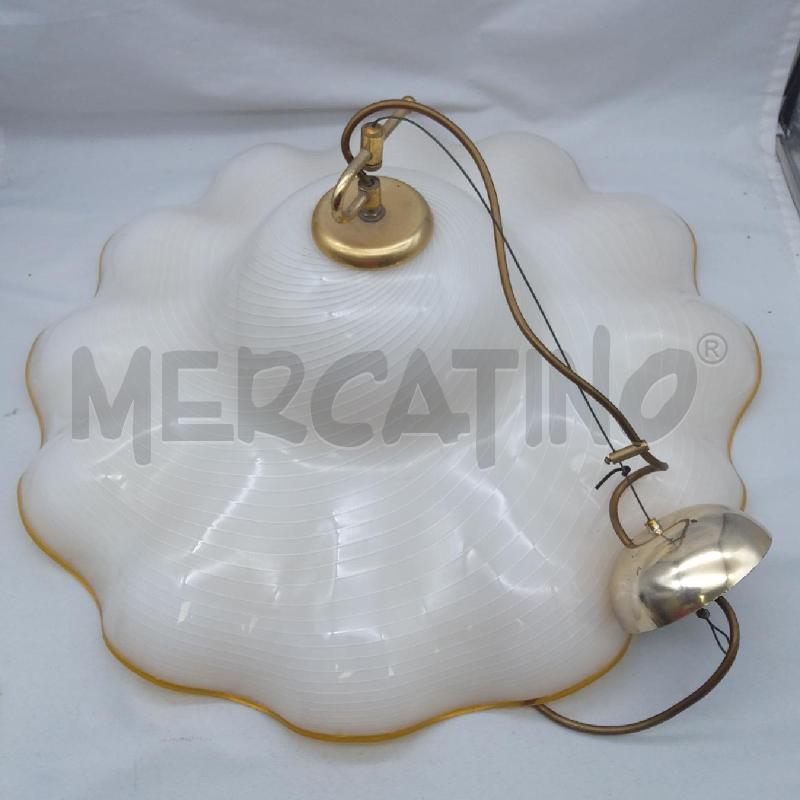 LAMPADARIO CAPPELLO VETRO CREMA GIALLO | Mercatino dell'Usato San maurizio canavese 2