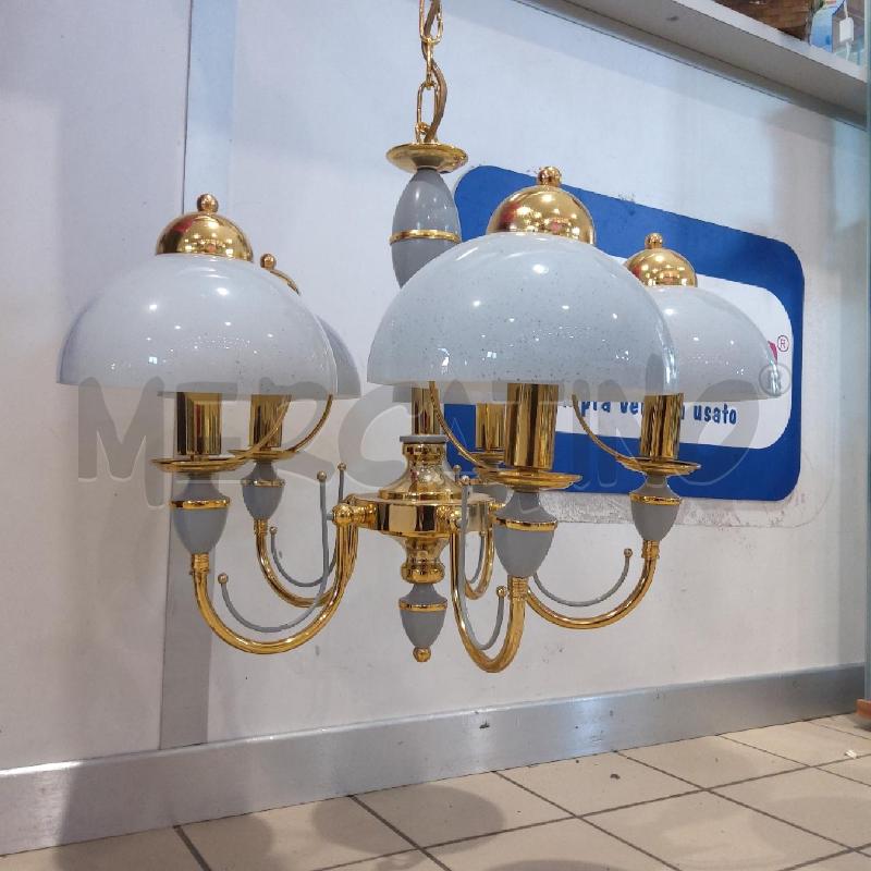 LAMPADARIO DORATO 5 LUCI COPPE VETRO SEMISFERA OPACO PUNTINATO | Mercatino dell'Usato San maurizio canavese 4