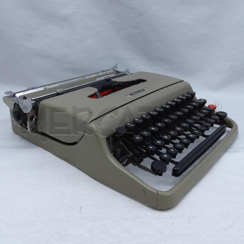 MACCHINA DA SCRIVERE OLIVETTI LETTERA 22 | Mercatino dell'Usato San maurizio canavese 2
