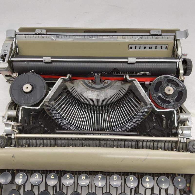 MACCHINA DA SCRIVERE OLIVETTI LETTERA 22 | Mercatino dell'Usato San maurizio canavese 4