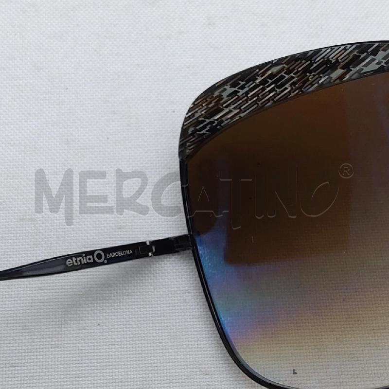 OCCHIALI DONNA DA SOLE ETNIA BARCELONA MARRONE TRATTEGGIO | Mercatino dell'Usato San maurizio canavese 4