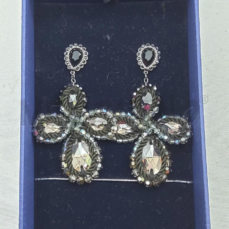 ORECCHINI SWAROVSKI GRIGIO E TESSUTO NERO INTRECCIATO  | Mercatino dell'Usato San maurizio canavese 1