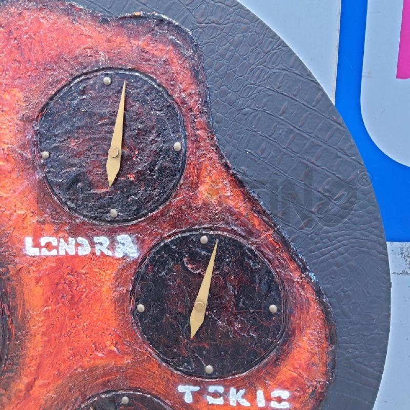 OROLOGIO ARTISTICO DA MURO ROTONDO ROSSO NERO | Mercatino dell'Usato San maurizio canavese 2