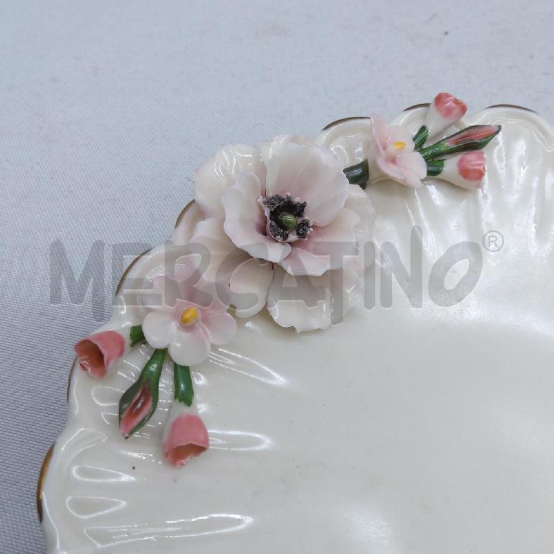 PIATTINO CERAMICA ROSELLINE RILIEVO | Mercatino dell'Usato San maurizio canavese 4