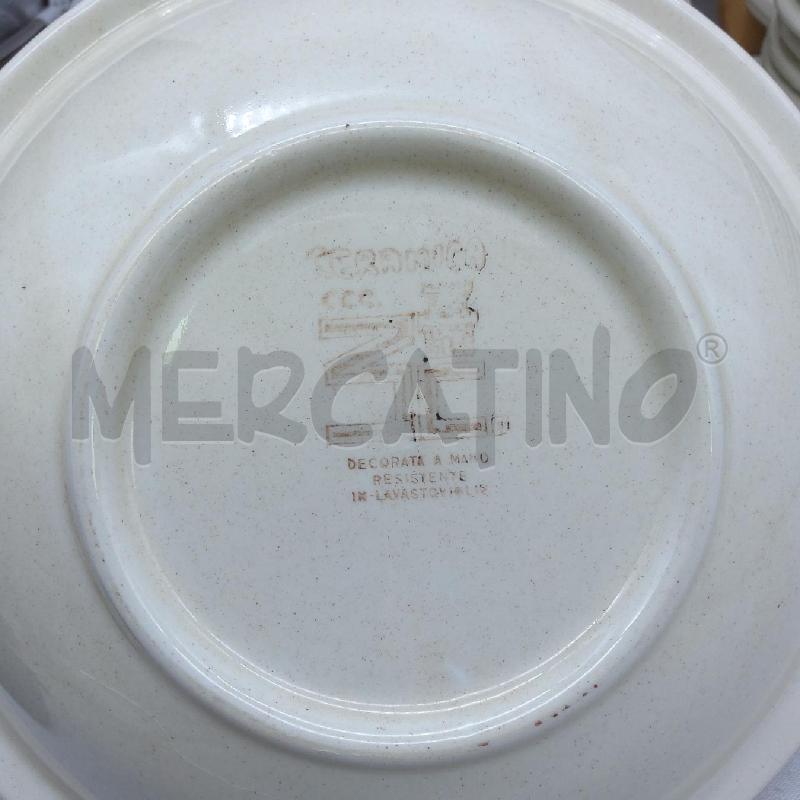 PIATTI PZ. 39 CERAMICA CCC 3C ITALY FIORE CENTRALE | Mercatino dell'Usato San maurizio canavese 4