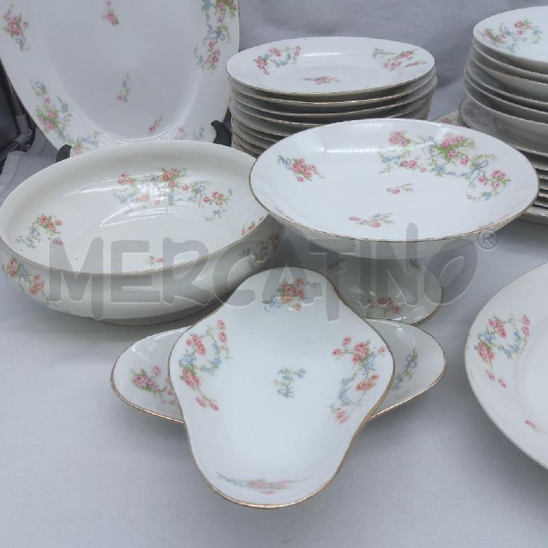 PIATTI SERVIZIO PZ. 41 LIMOGES ROSELLINE  | Mercatino dell'Usato San maurizio canavese 2