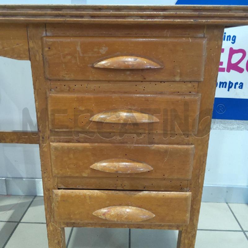 PICCOLA SCRIVANIA EPOCA LEGNO 4 CASSETTI PIANO VERDE | Mercatino dell'Usato San maurizio canavese 3