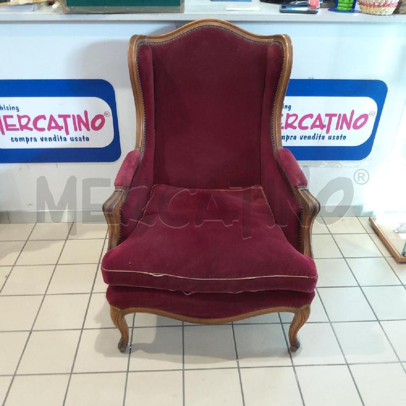 POLTRONA TIPO VELLUTO BORDEAUX PIEDINI CABRIOLE | Mercatino dell'Usato San maurizio canavese 1