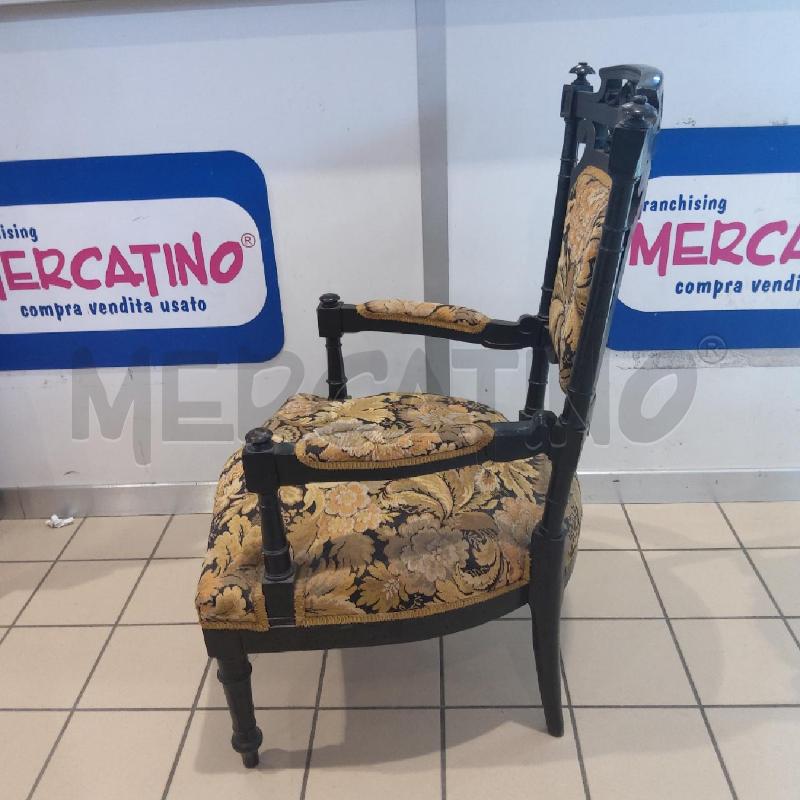 POLTRONCINA LEGNO SCURO TESSUTO DAMASCATO  | Mercatino dell'Usato San maurizio canavese 3