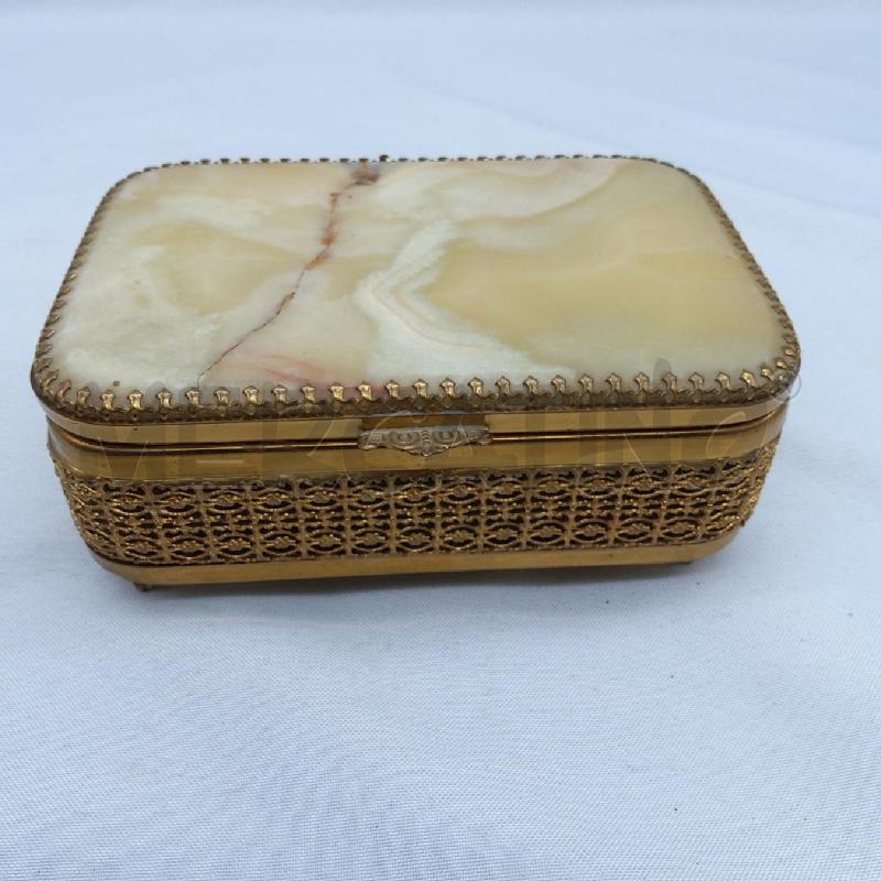 PORTA GIOIE COFANETTO DORATO FILIGRANA ONICE | Mercatino dell'Usato San maurizio canavese 1