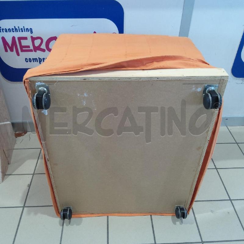POUF QUADRATO ARANCIO CN RUOTE | Mercatino dell'Usato San maurizio canavese 3