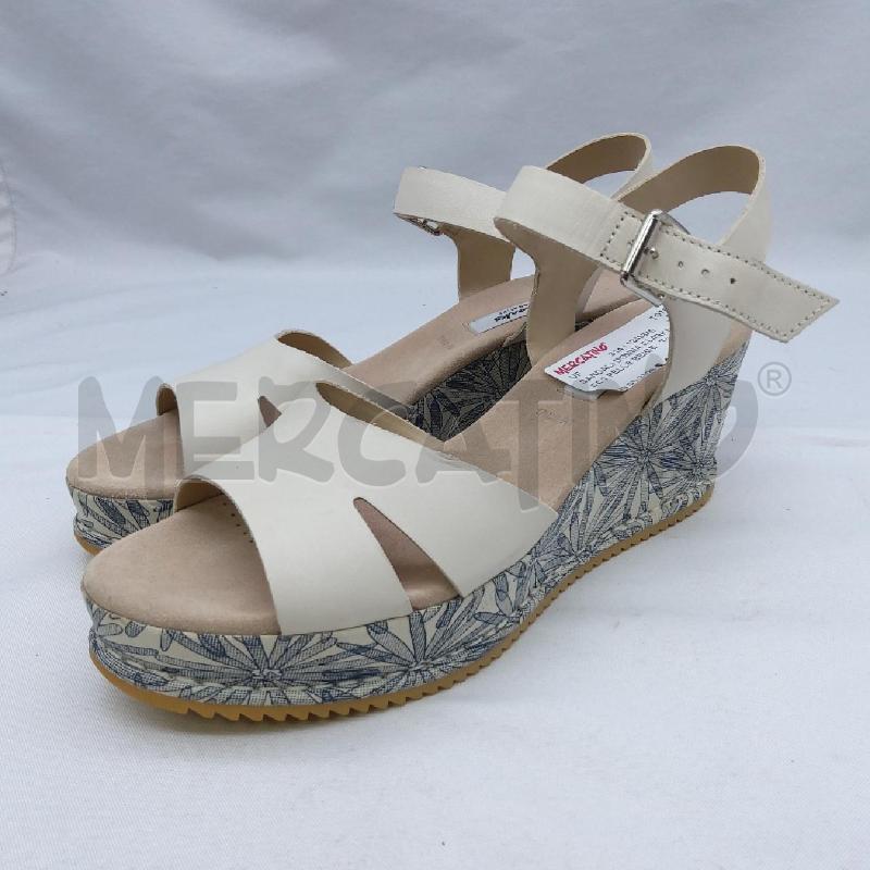 SANDALI DONNA CLARKS SC1 PELLE BEIGE ZEPPA FLOREALE BLU  | Mercatino dell'Usato San maurizio canavese 1