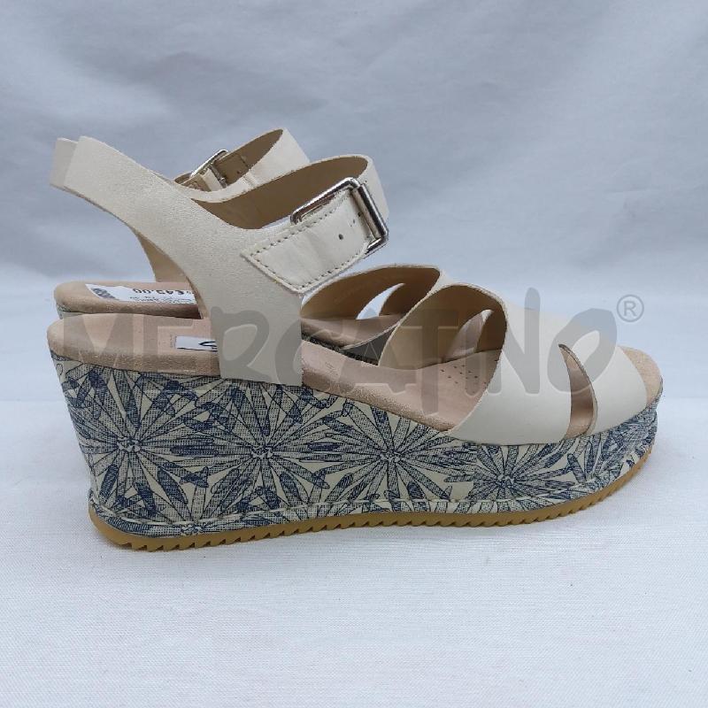 SANDALI DONNA CLARKS SC1 PELLE BEIGE ZEPPA FLOREALE BLU  | Mercatino dell'Usato San maurizio canavese 3