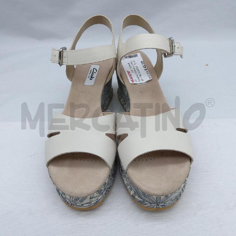 SANDALI DONNA CLARKS SC1 PELLE BEIGE ZEPPA FLOREALE BLU  | Mercatino dell'Usato San maurizio canavese 5
