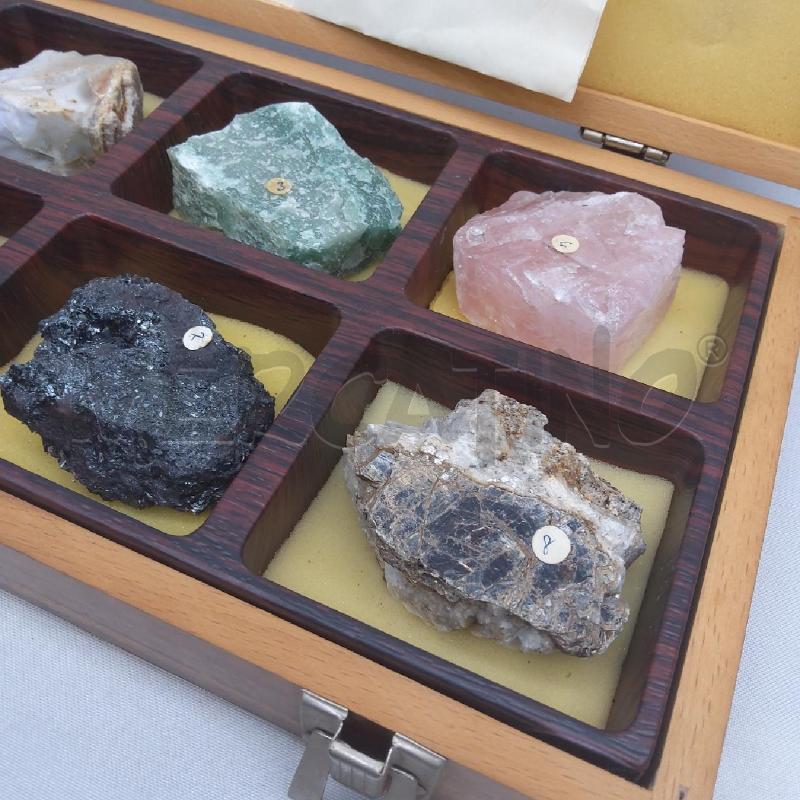 SCATOLA 8 MINERALI | Mercatino dell'Usato San maurizio canavese 4