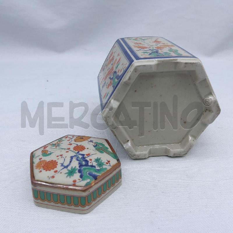 SCATOLA DA THE CERAMICA ESAGONALE DIPINTI ASIATICI | Mercatino dell'Usato San maurizio canavese 5