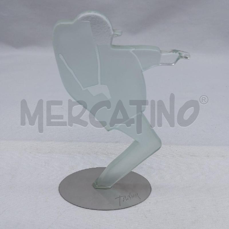 SCULTURA VETRO TADINI EMILIO UOMO CHE INDICA | Mercatino dell'Usato San maurizio canavese 1
