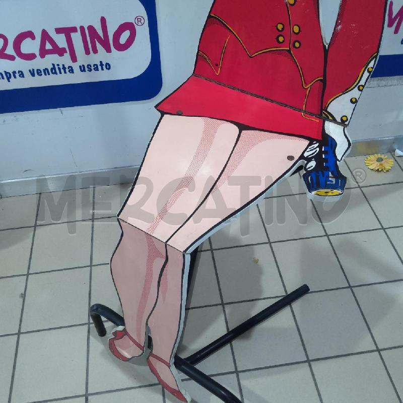 SEDIA SILHOUETTE ANNI 80 DONNA VESTITO ROSSO | Mercatino dell'Usato San maurizio canavese 4