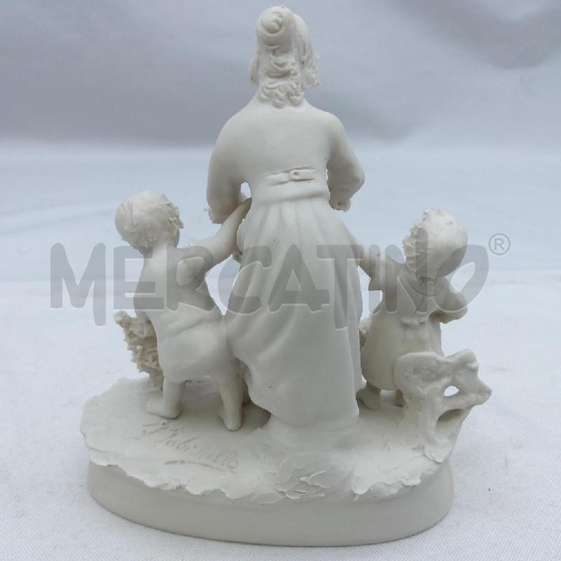 STATUINA BISCUIT DONNA CON BAMBINI E GALLINE | Mercatino dell'Usato San maurizio canavese 2
