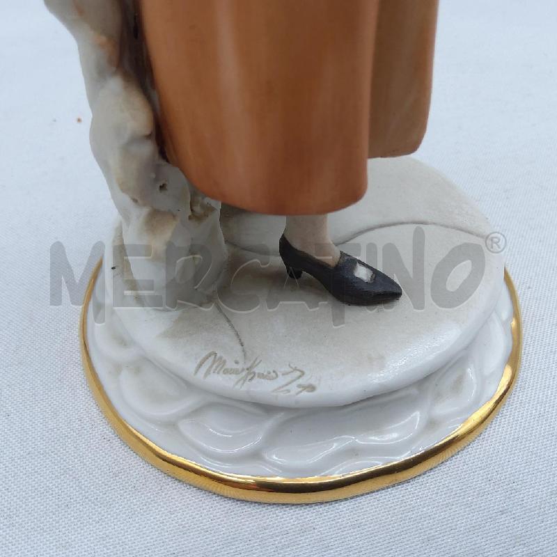 STATUINA CAPODIMONTE DONNA ANNI 30 | Mercatino dell'Usato San maurizio canavese 2