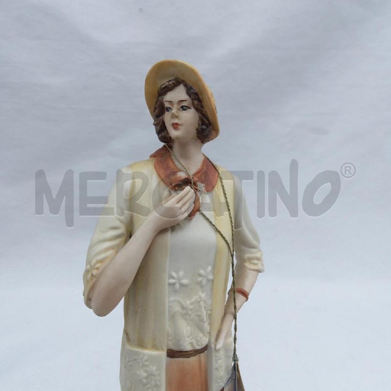 STATUINA CAPODIMONTE DONNA ANNI 30 | Mercatino dell'Usato San maurizio canavese 4