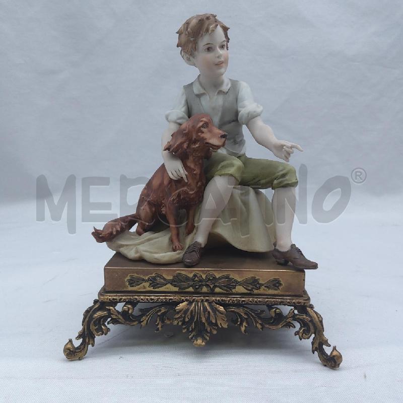 STATUINA CAPODIMONTE RAGAZZO CON CANE BASE METALLO | Mercatino dell'Usato San maurizio canavese 5
