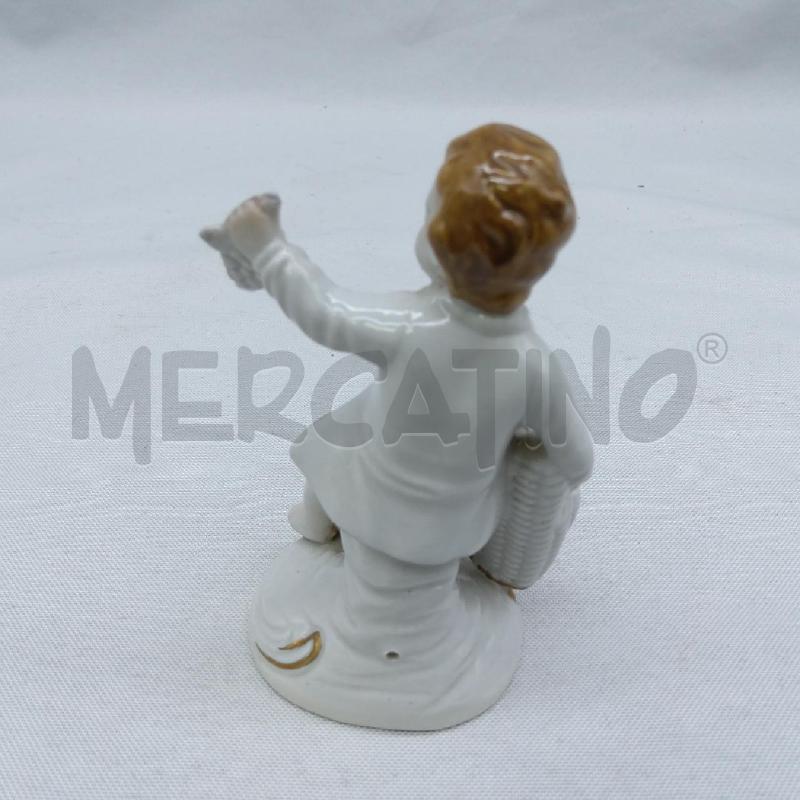 STATUINA CAPODIMONTE RAGAZZO CON UVA BIANCO ORO | Mercatino dell'Usato San maurizio canavese 3