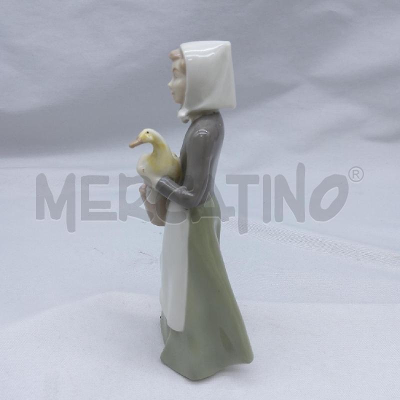 STATUINA CERAMICA GDR DONNA CON OCA IN BRACCIO | Mercatino dell'Usato San maurizio canavese 3