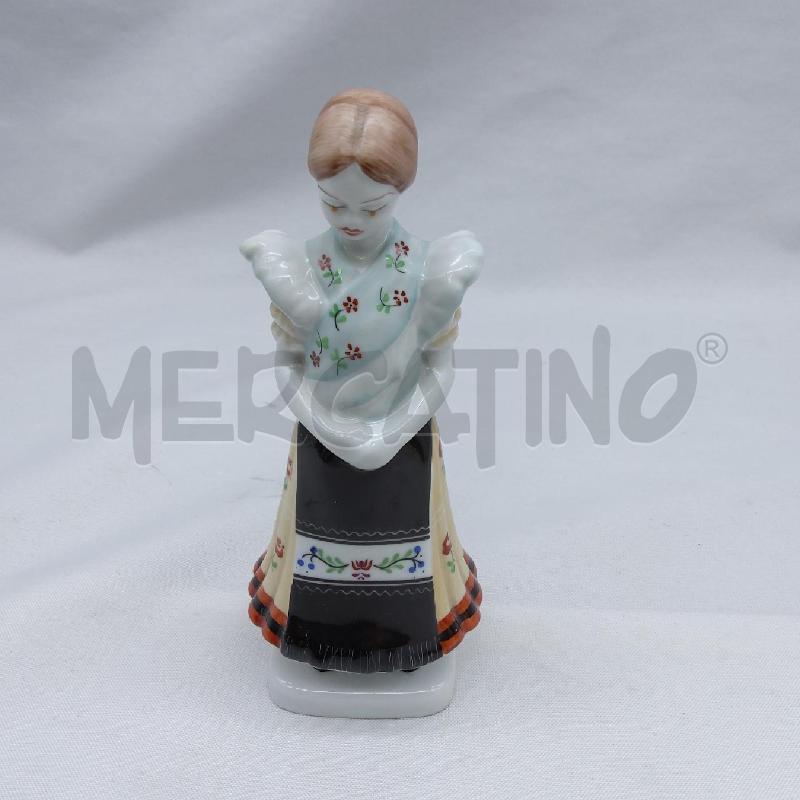 STATUINA CERAM HOLLOHAZA | Mercatino dell'Usato San maurizio canavese 1